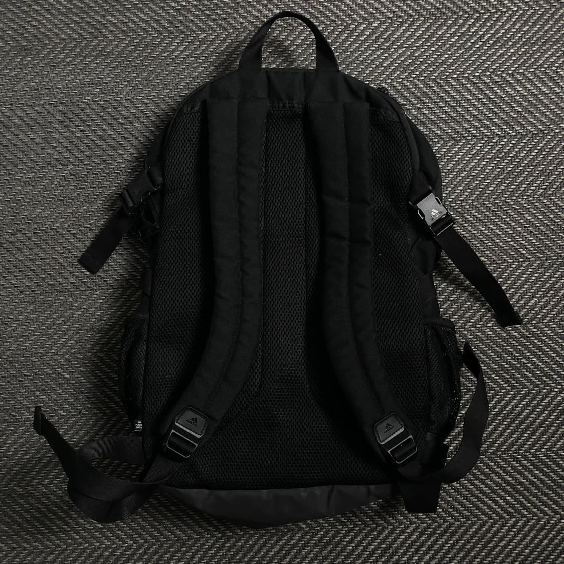 아디다스 삼선 스트라이프 디테일 백팩 블랙y 4778 상품이미지4