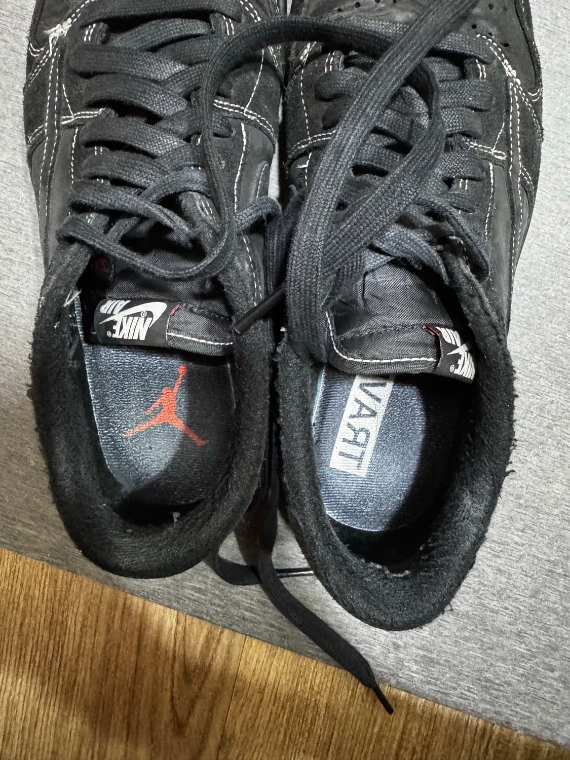 나이키 에어 조던1 로우 트래비스 스캇 블랙 팬텀 270 상품이미지5