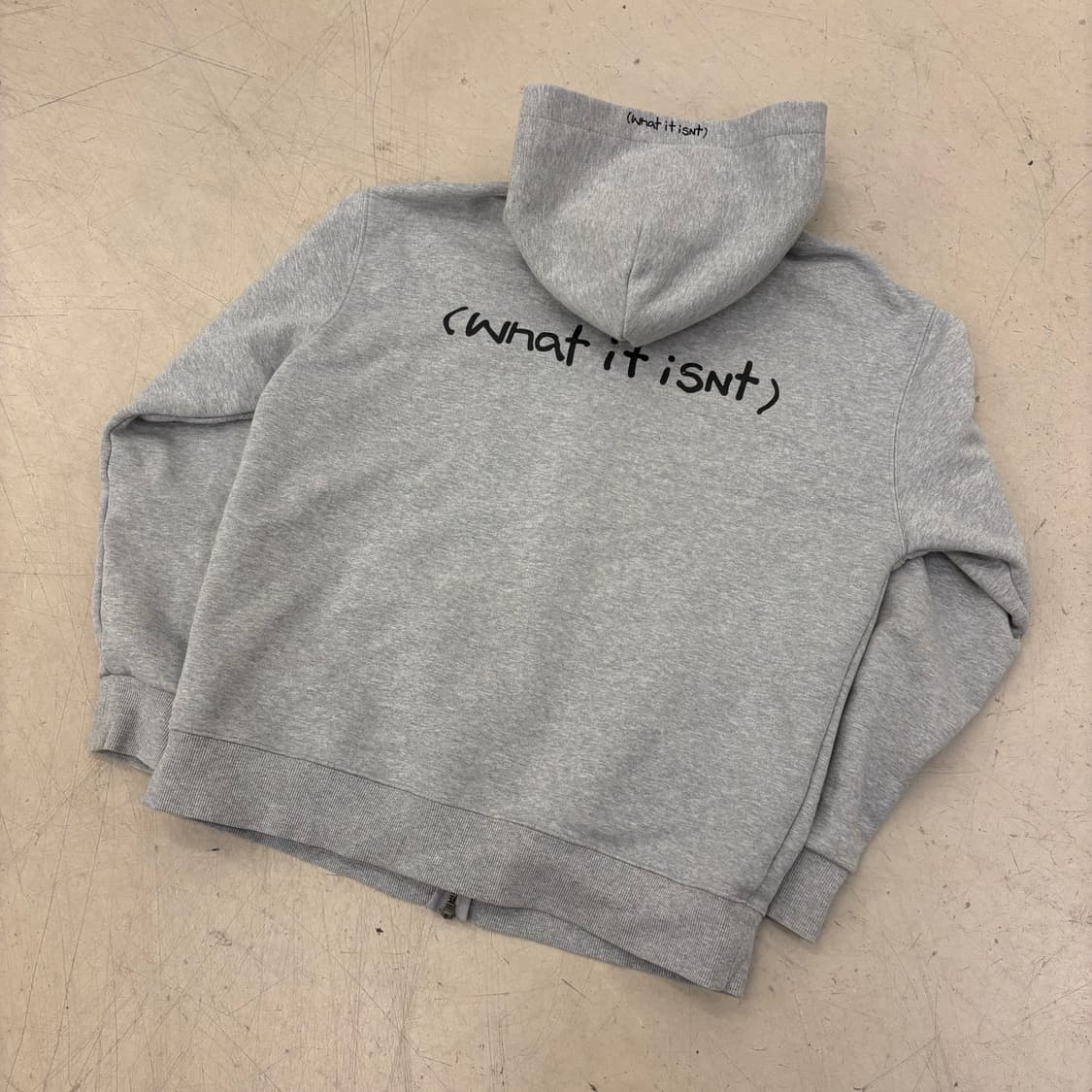 와릿이즌 빅로고 그레이 후드집업 상품이미지1