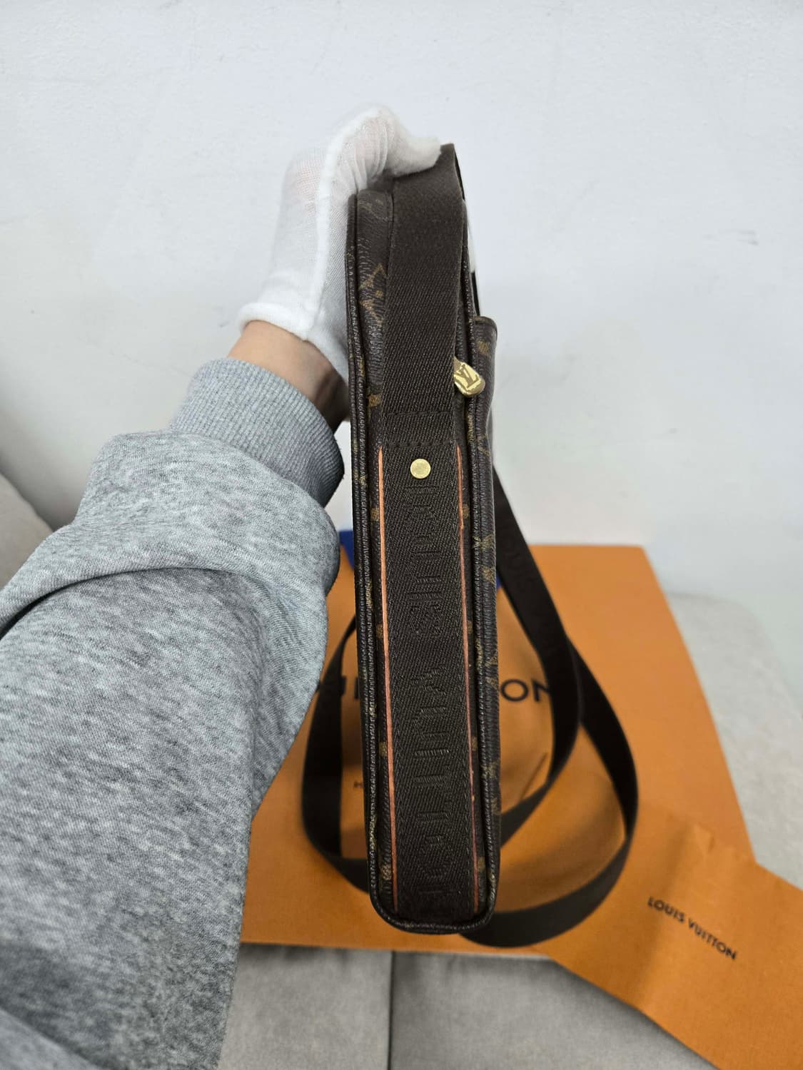 [보증서 정품] 루이비통 모노그램 메신저백 상품이미지1