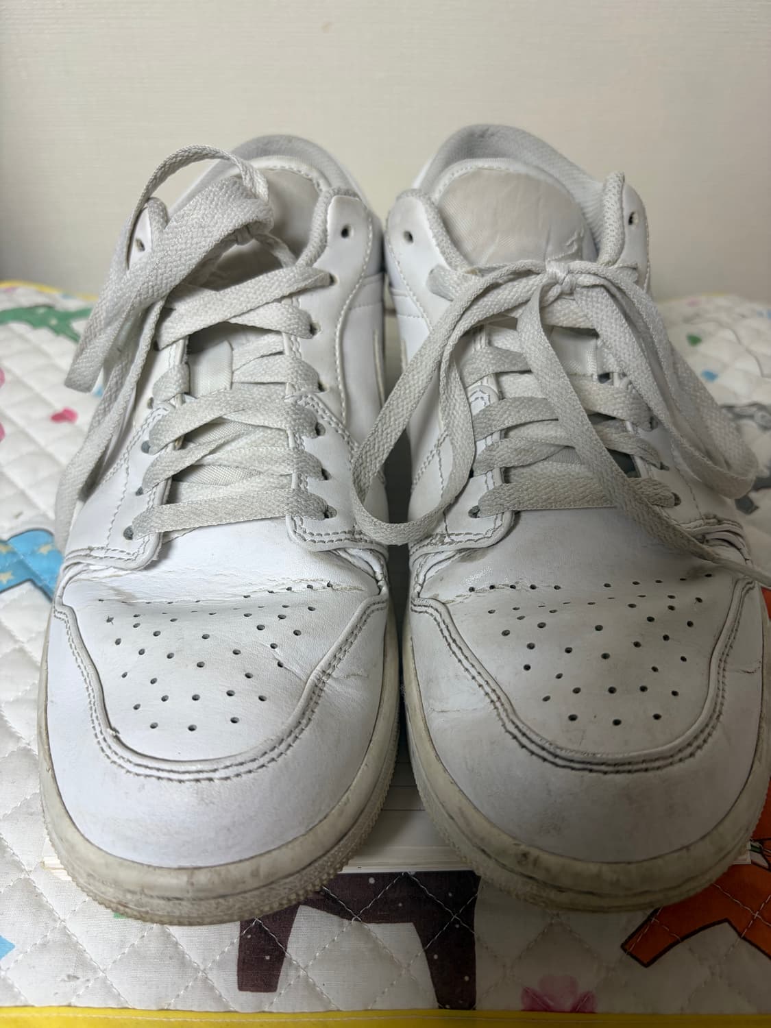 에어조던1로우 트리플화이트(260) 상품이미지4