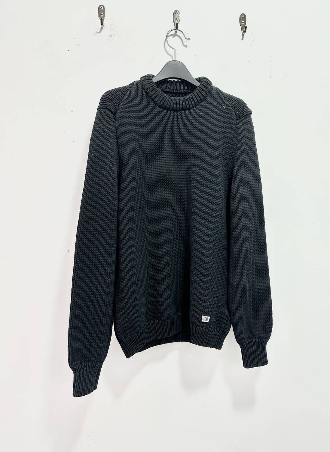 C.P. Company crew neck black knit 상품이미지1