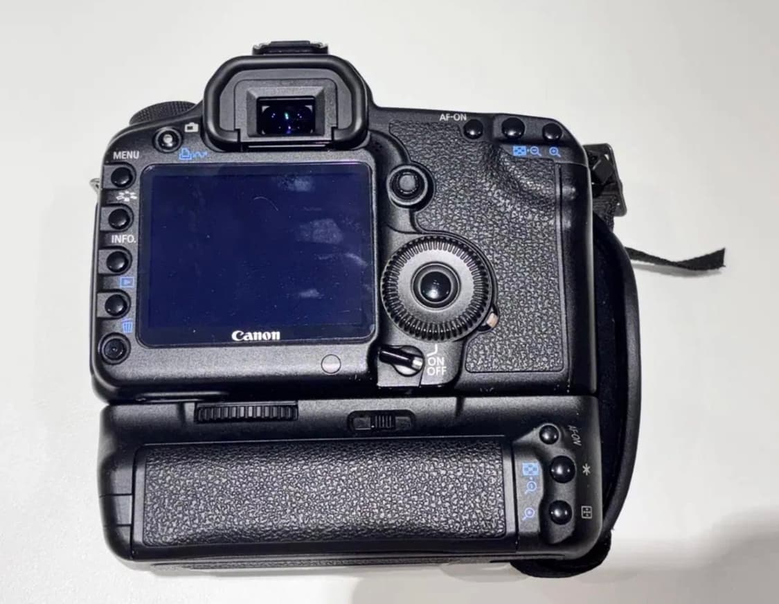 캐논 EOS Mark ll 세로그립 포함 카메라 dslr 상품이미지2