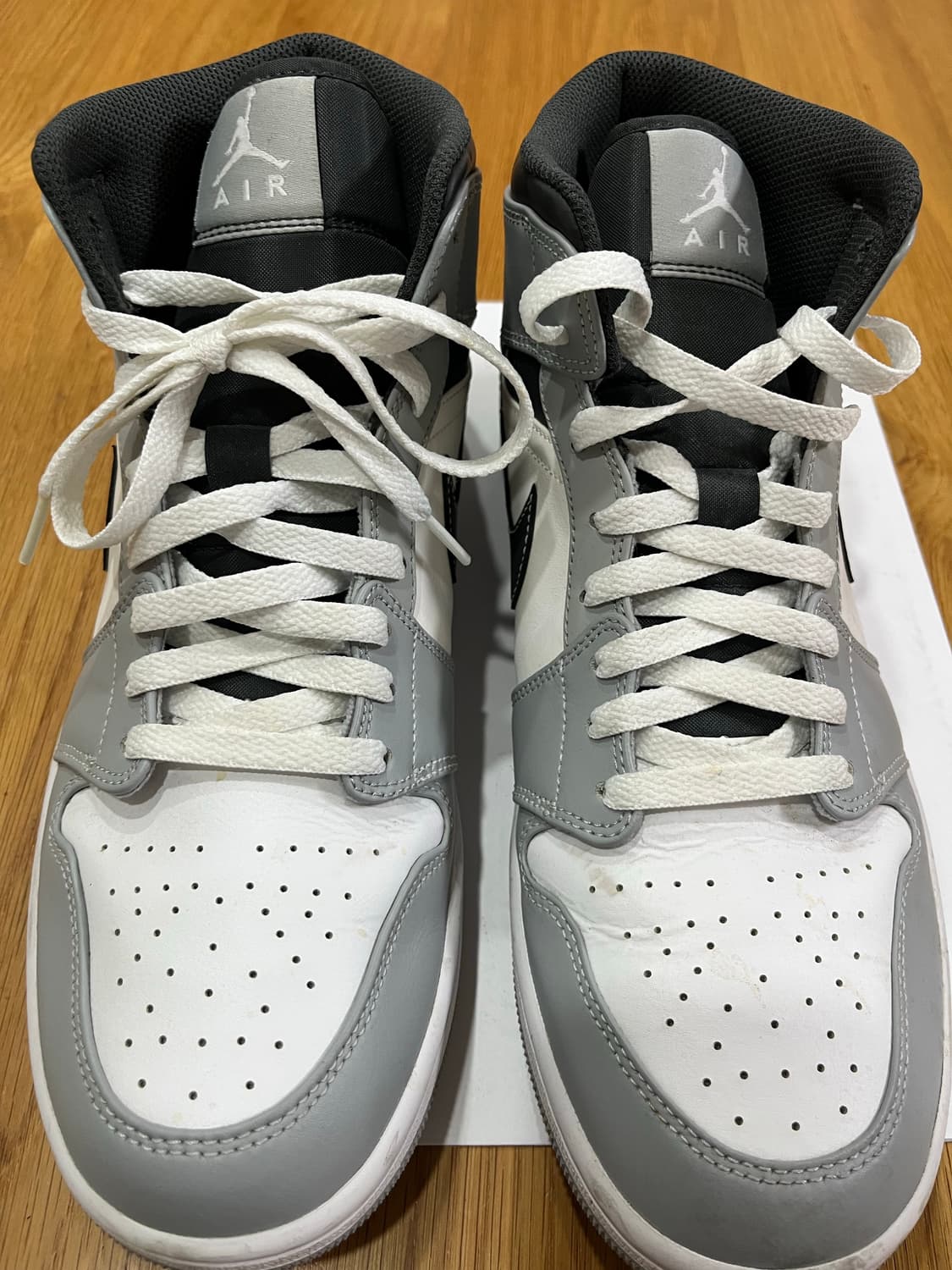 나이키 에어 조던 1 미드 그레이/화이트 Size 285 상품이미지3