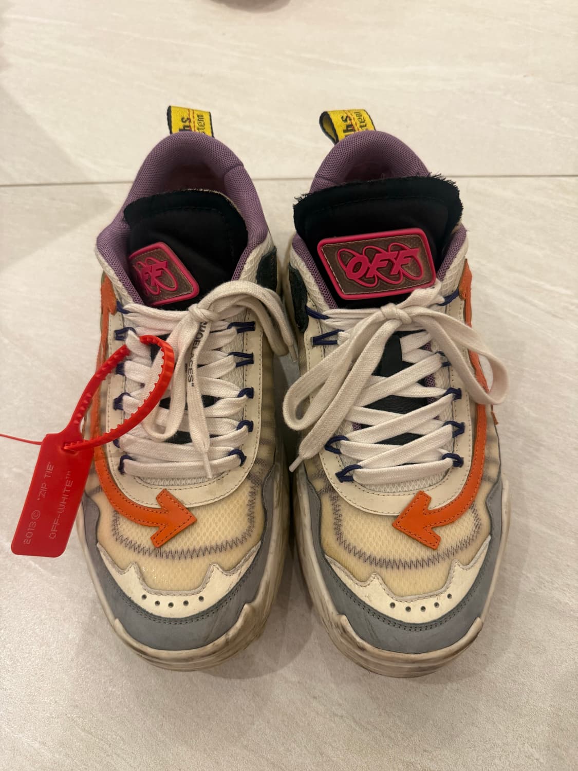 오프화이트 ODSY-1000 스니커즈 42 상품이미지1