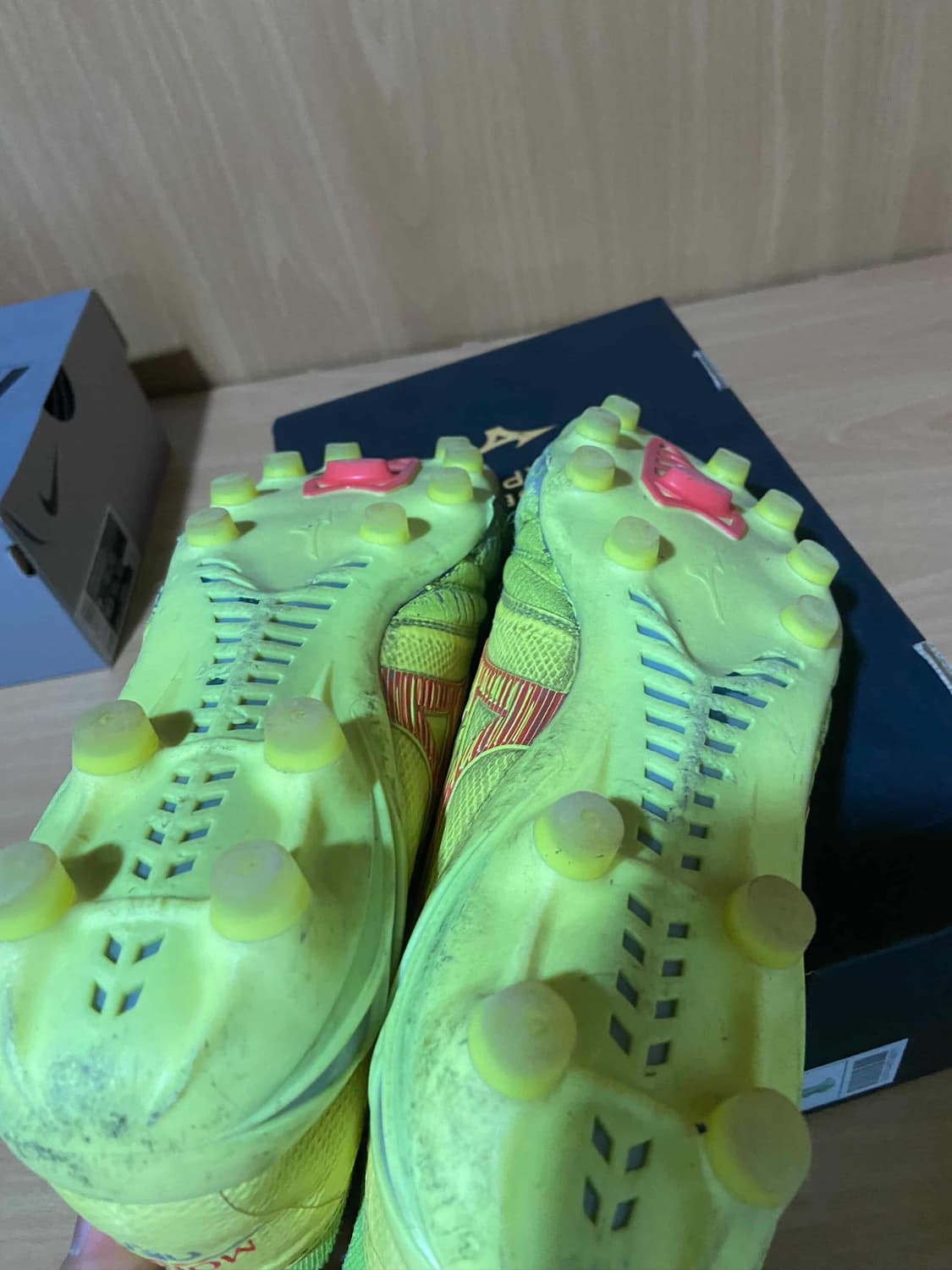 미즈노 모렐리아 네오 축구화 판매합니다 상품이미지4