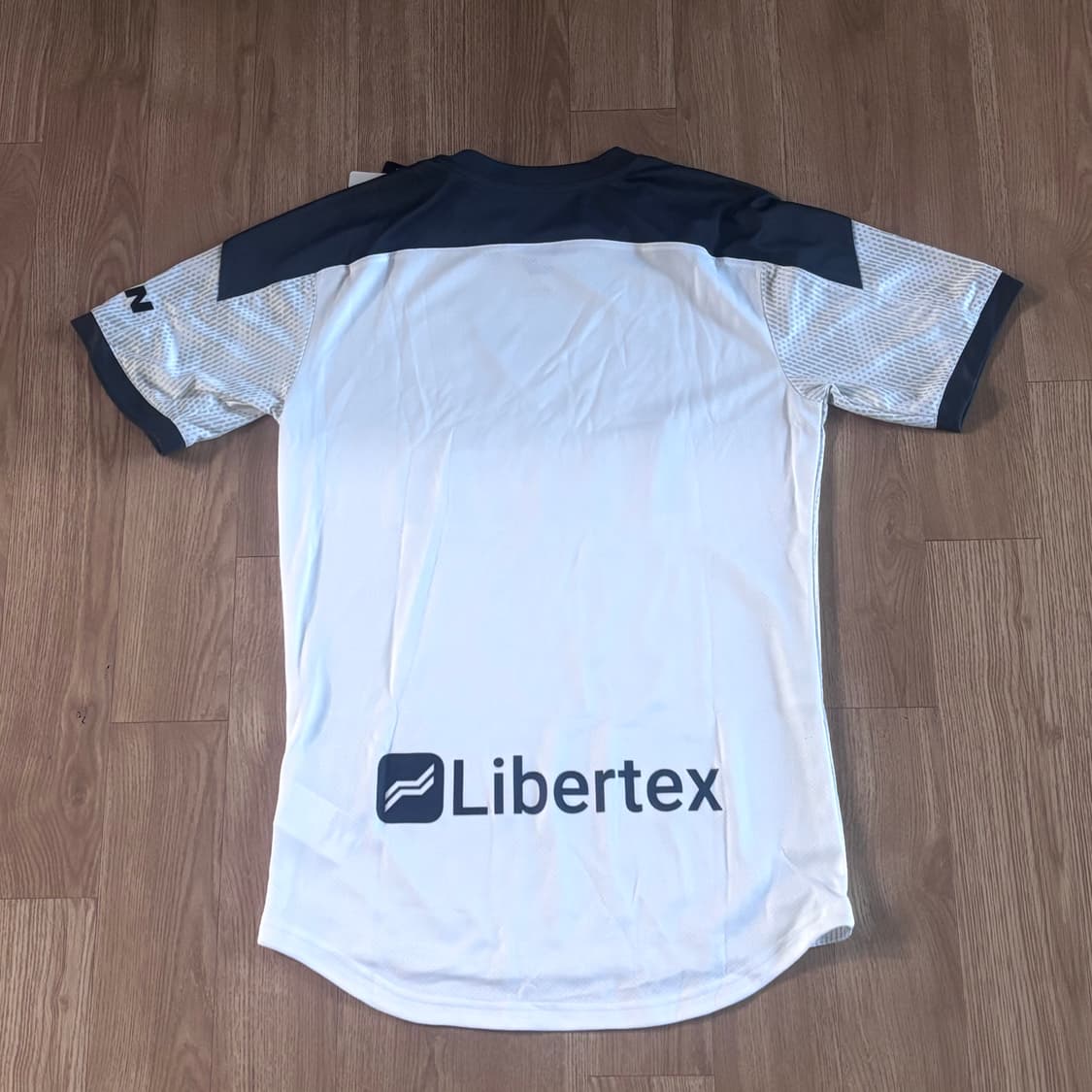 19-20 VALENCIA TRAINING TOP 이강인 유니폼 상품이미지2
