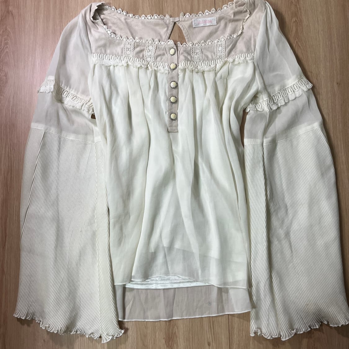 빈티지 | 리즈리사 아이보리 프릴 레이스 블라우스 로걀 페어리 천사핏 상품이미지1