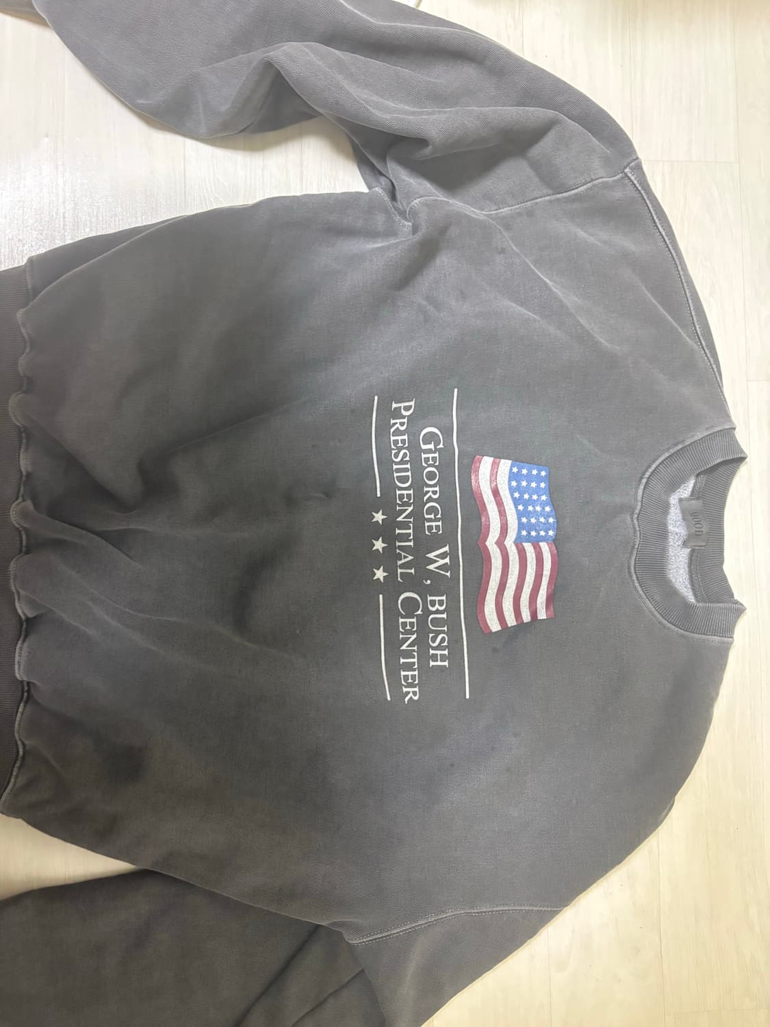 차콜 맨투맨 상품이미지1