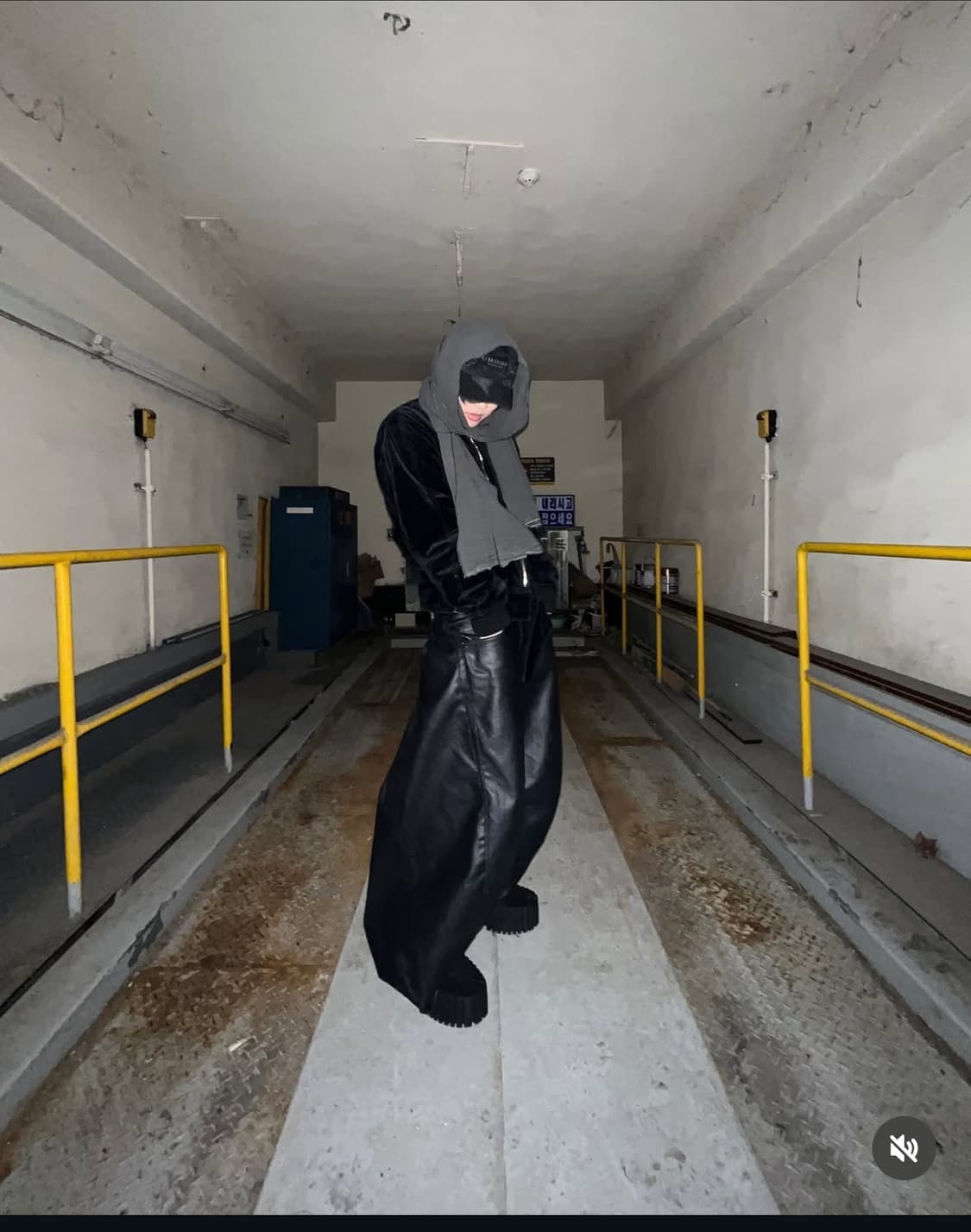 surgery double folding 와이드 진 상품이미지7