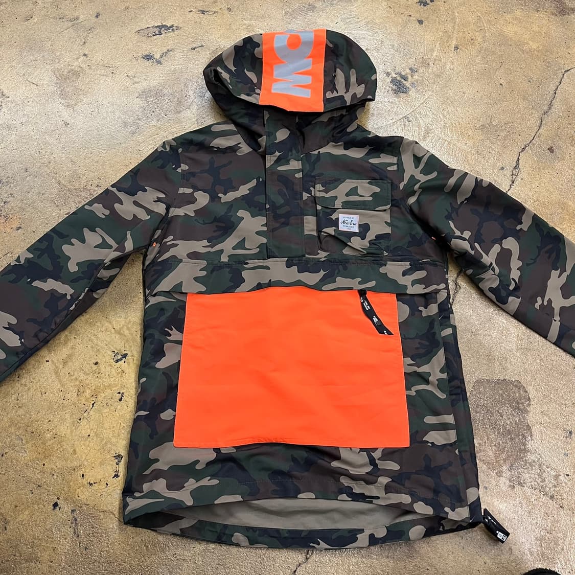 [정품/S] 뉴에라 카모 아노락 바람막이 오렌지 포인트 b8 상품이미지3