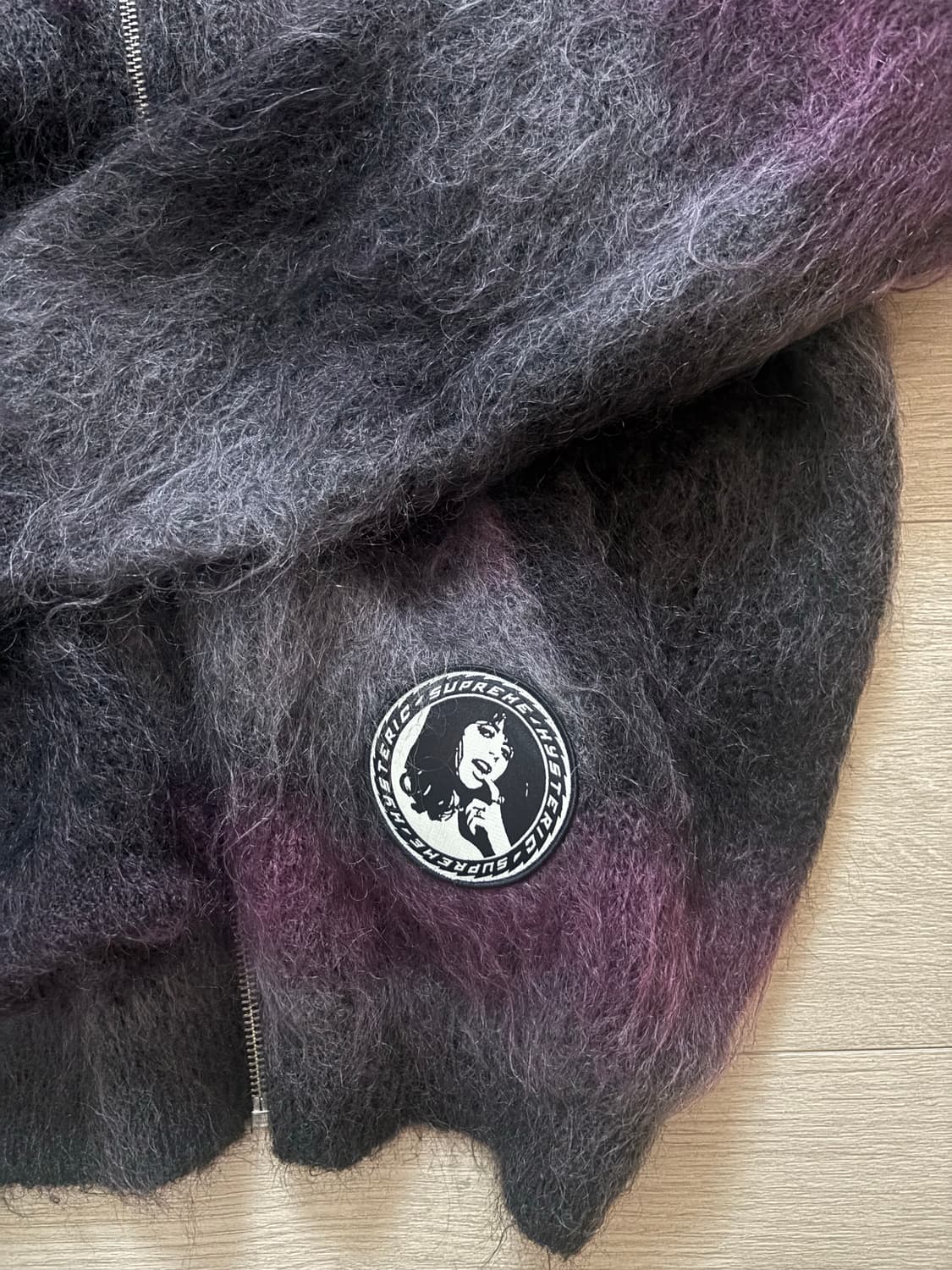 히스테릭 글래머X슈프림 모헤어 후드집업 상품이미지4