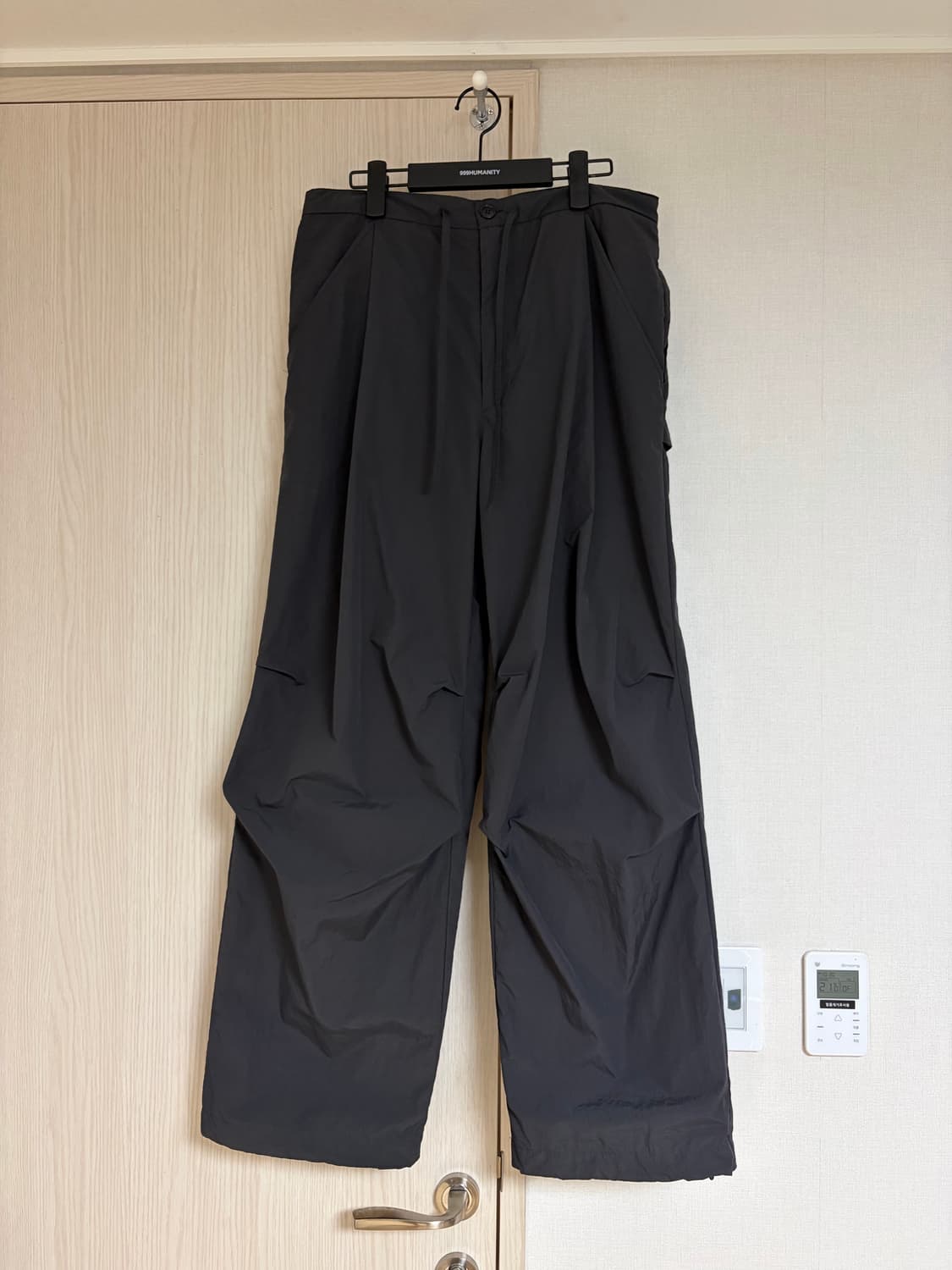 999휴머니티 나일론 이지 팬츠 그래비티 그레이 2사이즈 상품이미지1