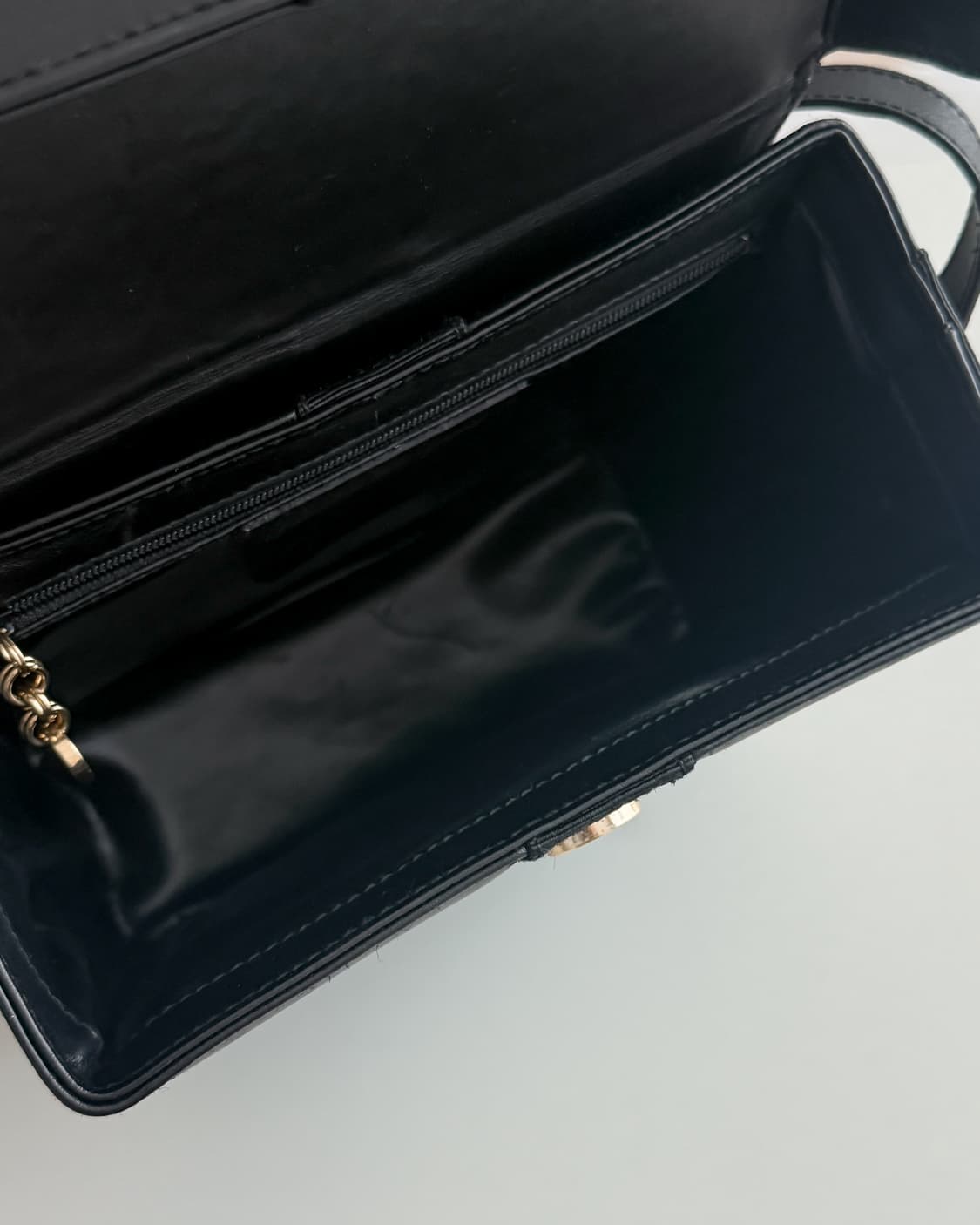 페라가모 클래식 리본 디테일 숄더백 상품이미지9