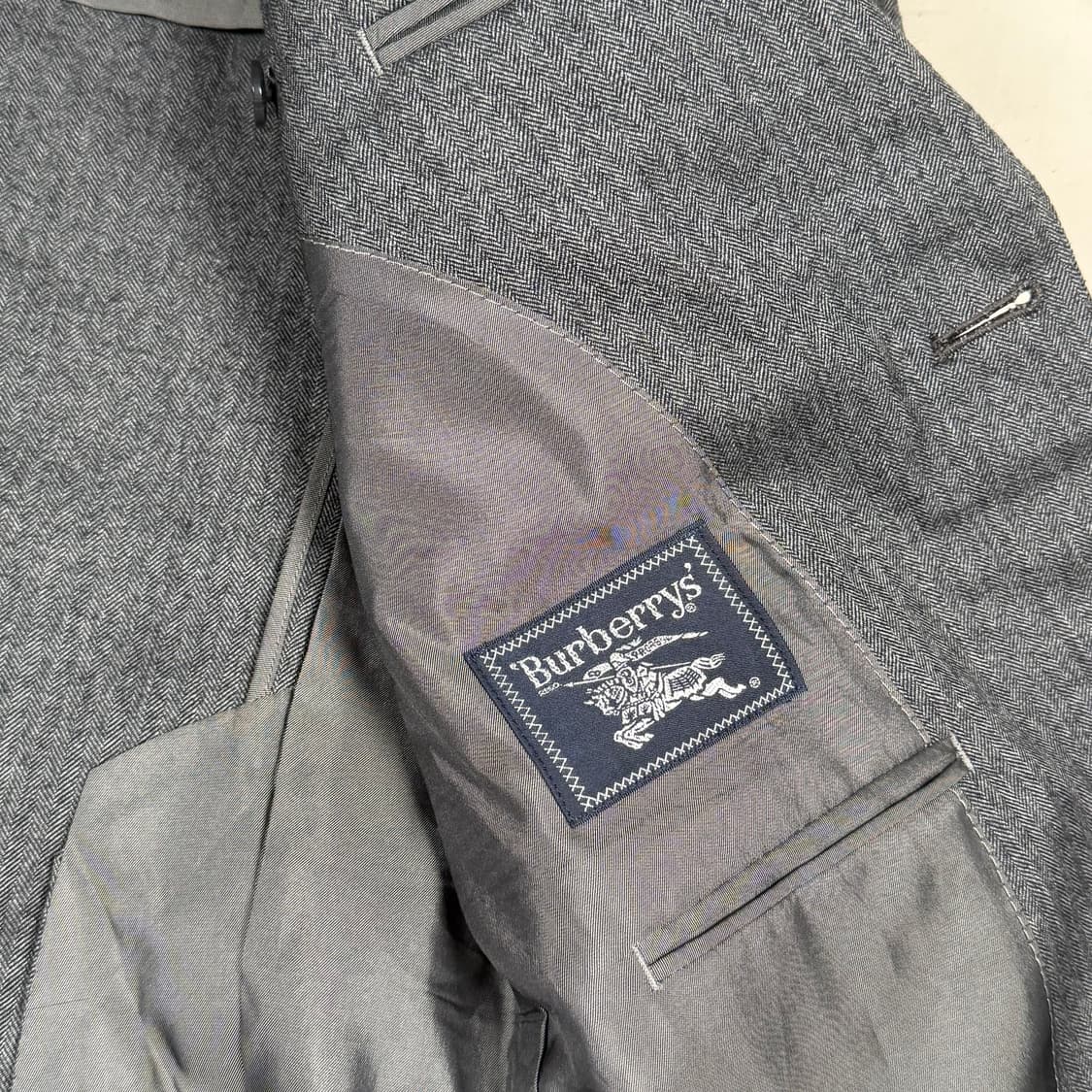 버버리 헤링본 정장 자켓 상품이미지2