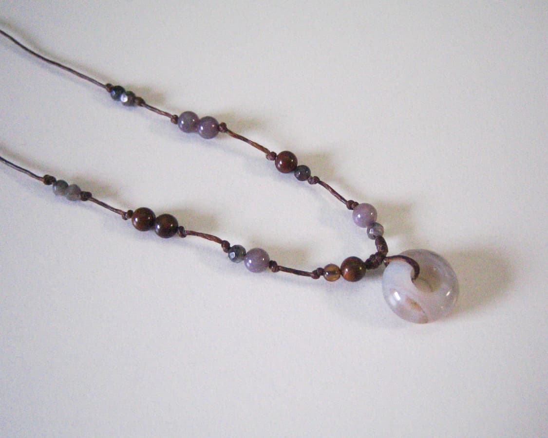white donut necklace 화이트 도넛 핸드메이드 목걸이 상품이미지6