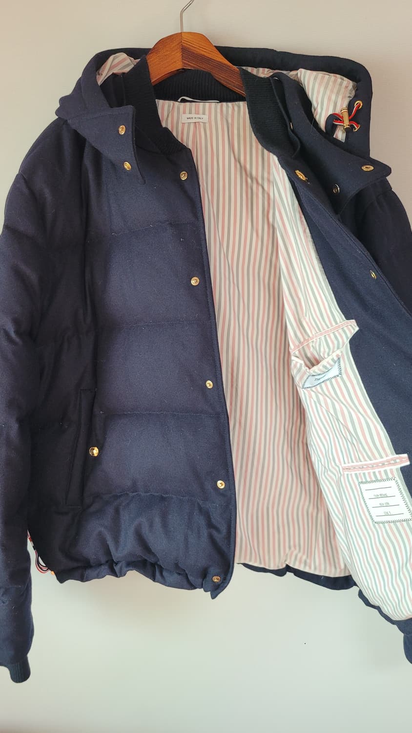 정품 톰브라운 울/캐시미어 금장 패딩 네이비 *유일매물 상품이미지10