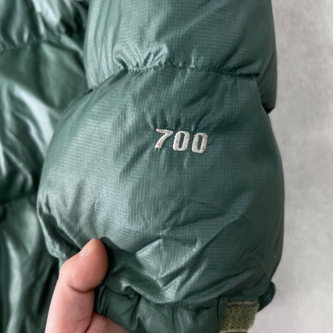 100 노스페이스 눕시 700 그린 패딩 상품이미지8