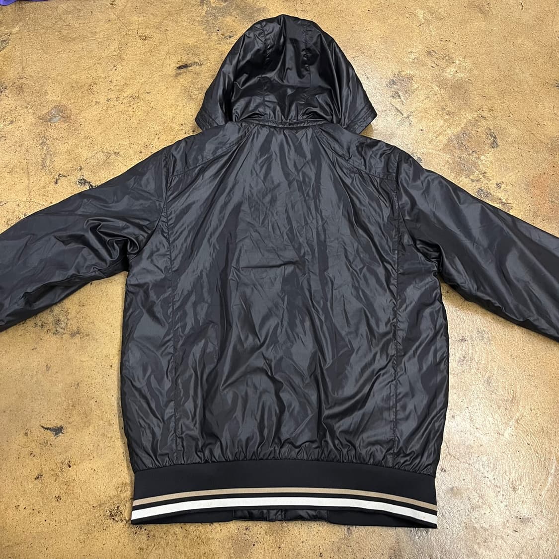 [정품/M] 엄브로 블랙 후드 윈드브레이커 자켓 b17 상품이미지4
