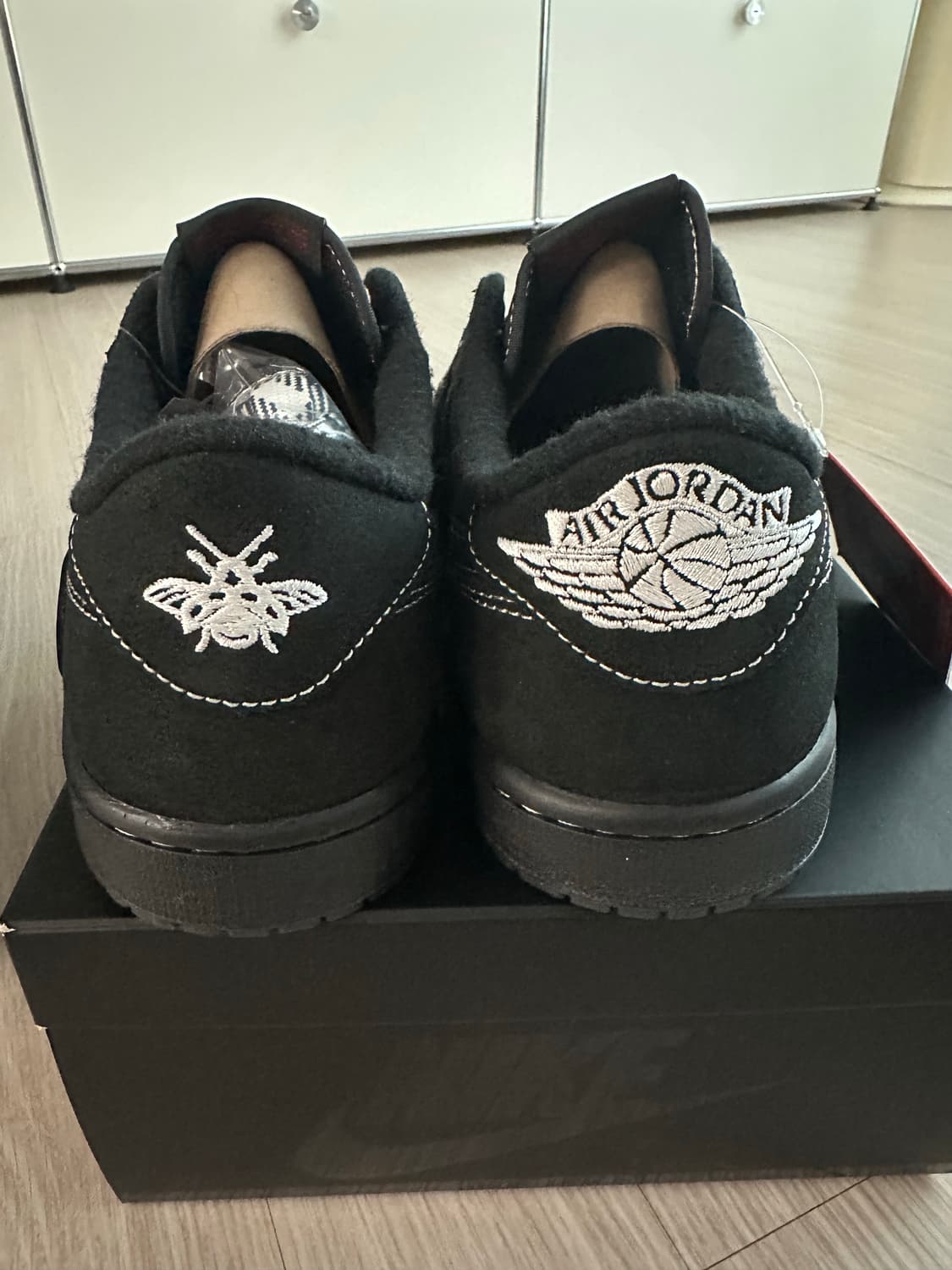 [275] 조던1 X 트래비스 스캇 레트로 로우 OG SP 블랙 팬텀 상품이미지7