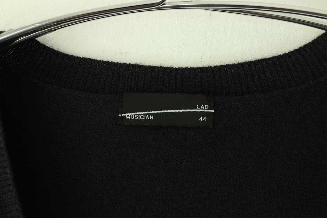 라드 뮤지션 브이넥 니트 상품이미지9