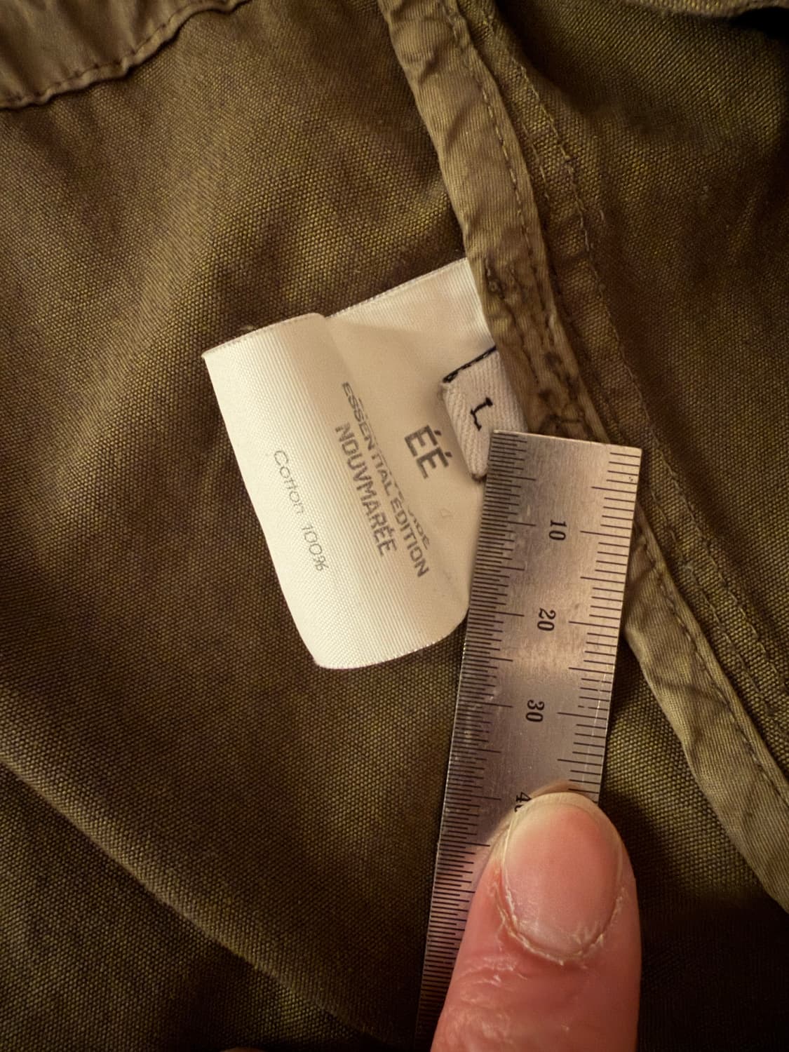 누마레 이이 EE 가먼트 다잉 커브드 피쉬테일 코트 카키 상품이미지3