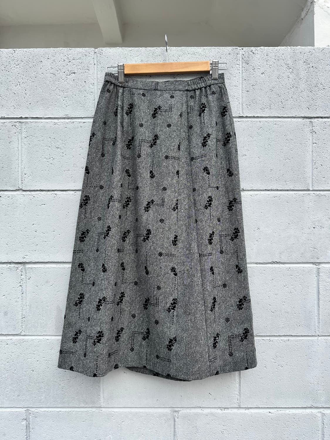 플라워 벨벳 자수 스커트 상품이미지2