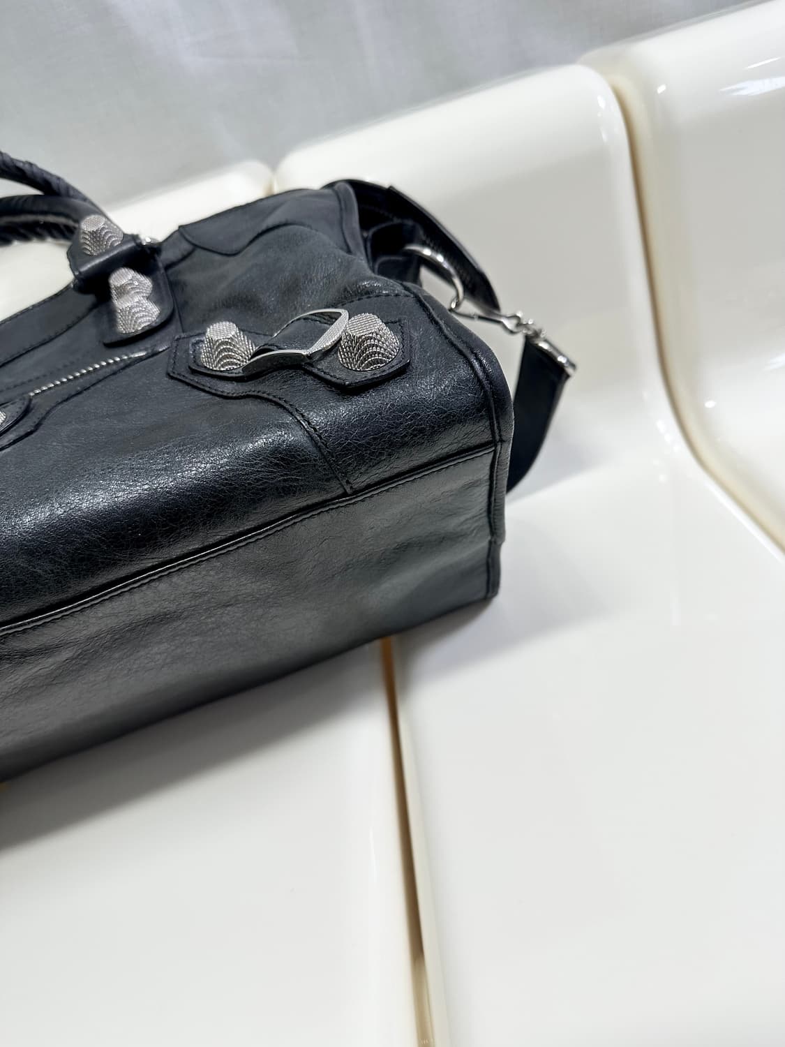 [A 정품] 발렌시아가 시티 모터백 파트타임 블랙 상품이미지5