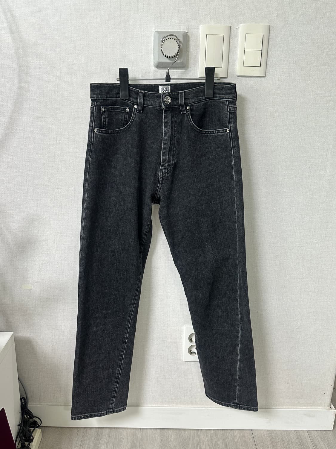 토템 트위스트 심 데님팬츠 27/32 상품이미지3