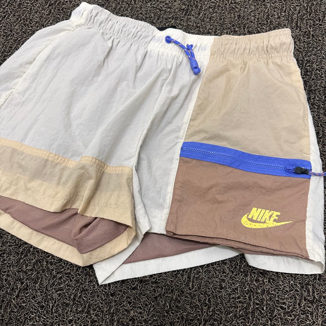 NIKE 나이키 아이콘 클래식 여성 반바지 운동복 L 상품이미지2