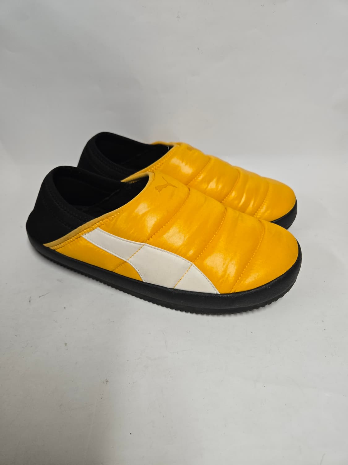 푸마 터프 패디드 뮬 270 옐로우 방한 슬리퍼 상품이미지1