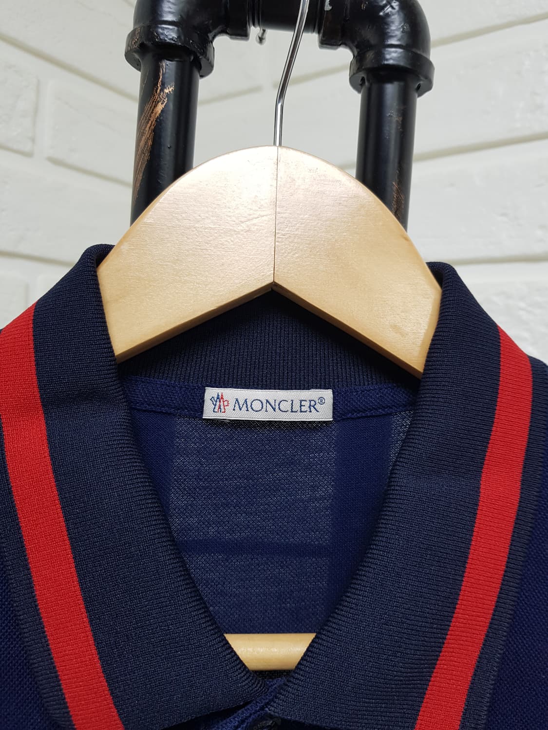 [L/정품] 몽클레어 남성 카라넥 반팔 상품이미지4