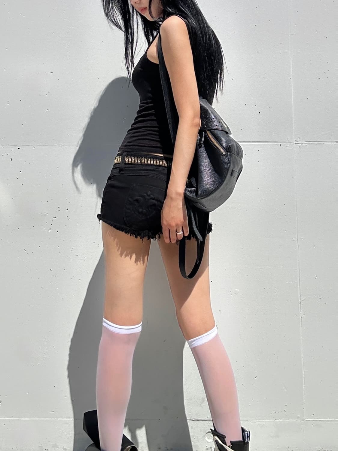 Pearl accent short pants / black 상품이미지2