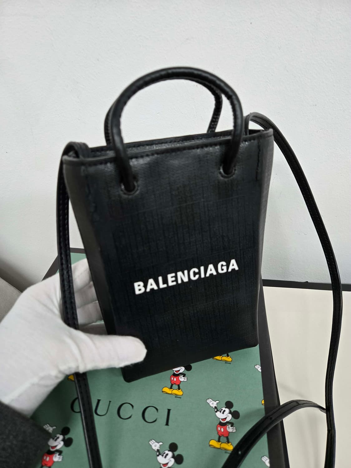 [보증서 정품] 발렌시아가 폰 홀더백 상품이미지8