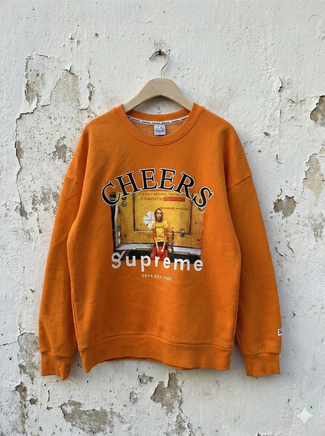 Vintage Supreme 'Cheers' Sweatshirt 상품이미지1