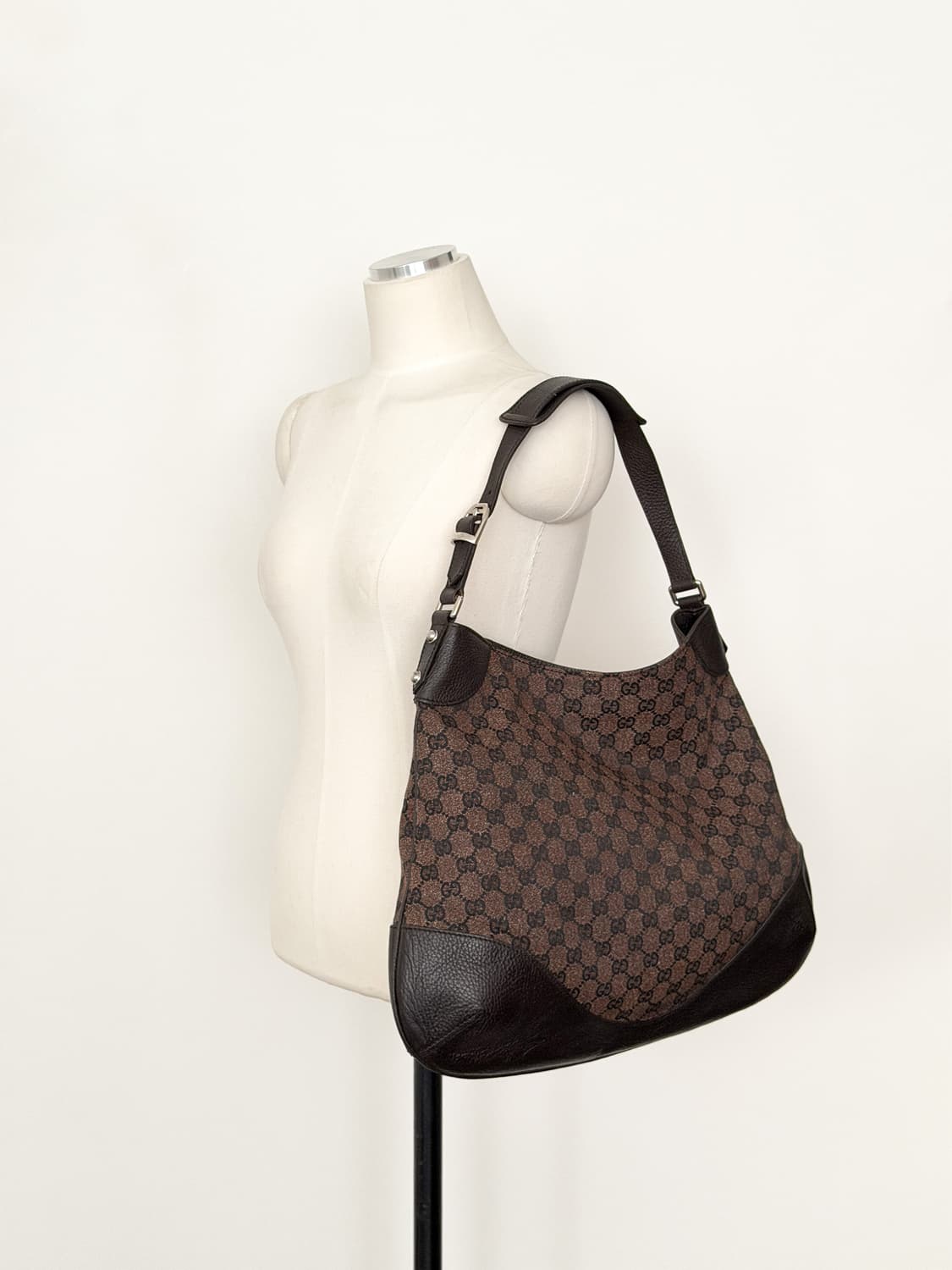 구찌 GG 캔버스 레더 트리밍 호보백 상품이미지2