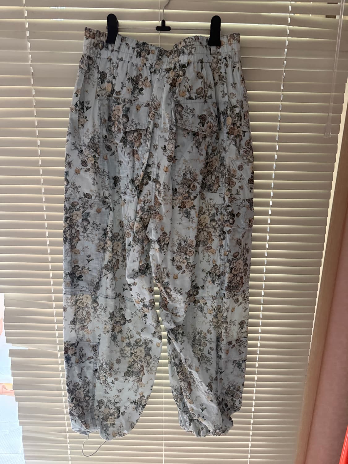 Beautiful people) 25SS플라워 조거 PT 상품이미지4