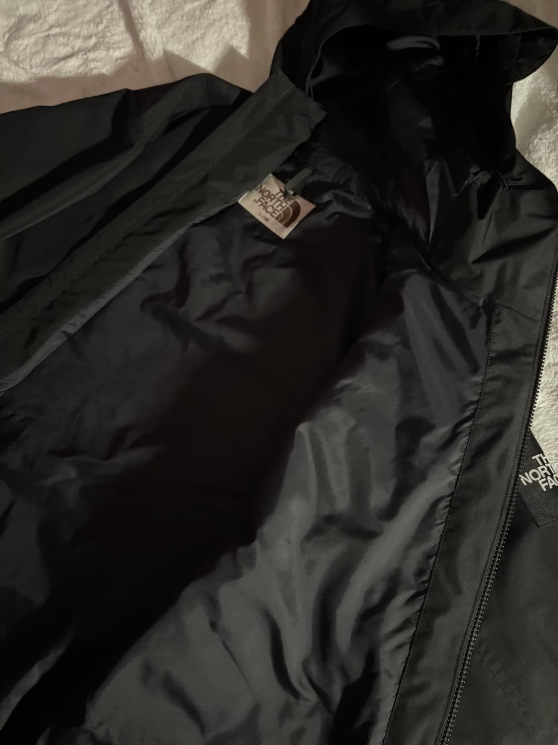 노스페이스 화이트라벨 바람막이 DRYVENT L 사이즈 상품이미지3