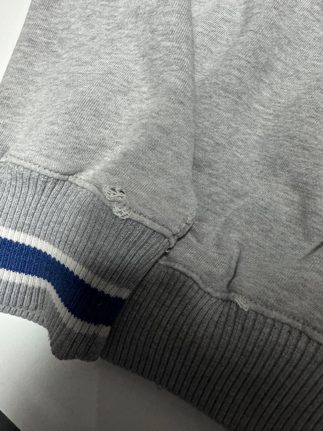 오아이오아이 시그니처 빅 로고 오버핏 후드티 상품이미지3