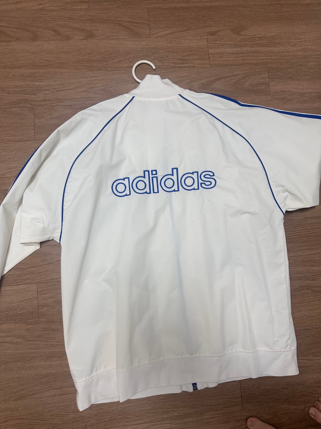 아디다스 포카리맛 바람막이 져지 상품이미지3