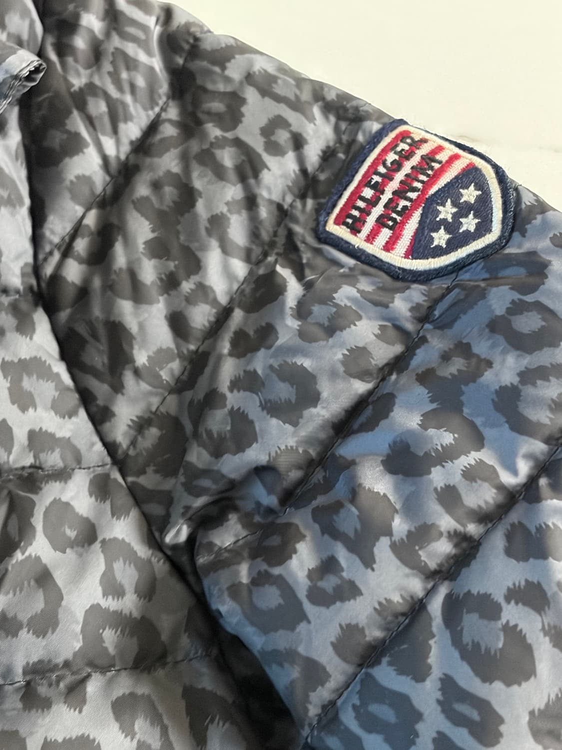 타미힐피거 레오파드 경량패딩 xs 상품이미지5