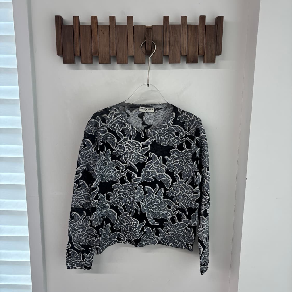 발렌시아가 롱슬리브 상품이미지1