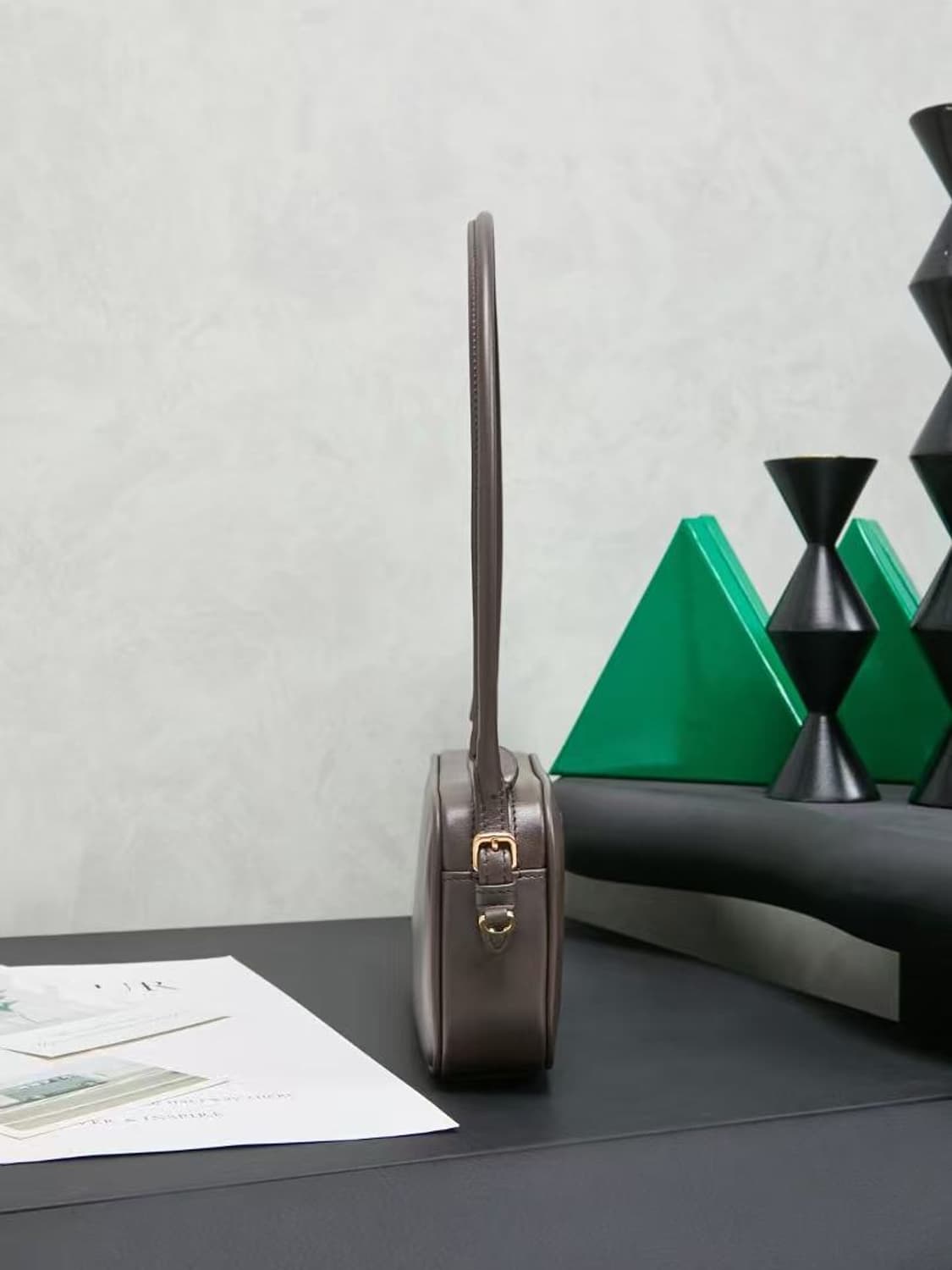 미우 미우 레더 파우치 브라운 상품이미지6