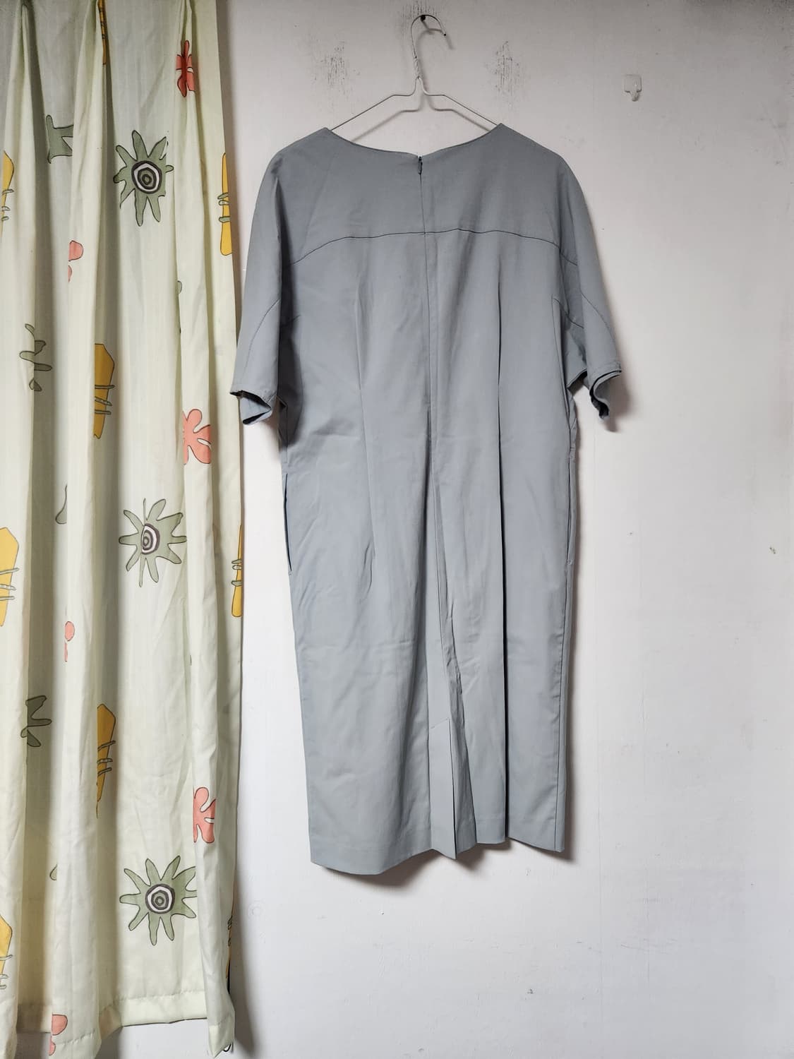 Ra Zu신축성 있는 회색 반팔 원피스 M(55~66) 상품이미지2