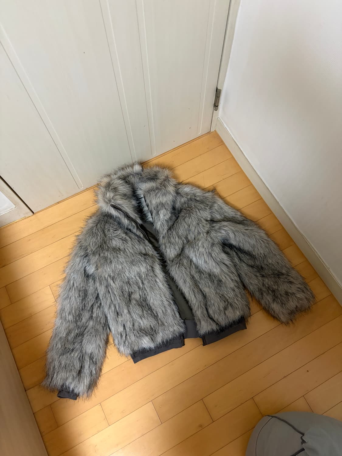 웰빙익스프레스 퍼 자켓 grey 상품이미지3