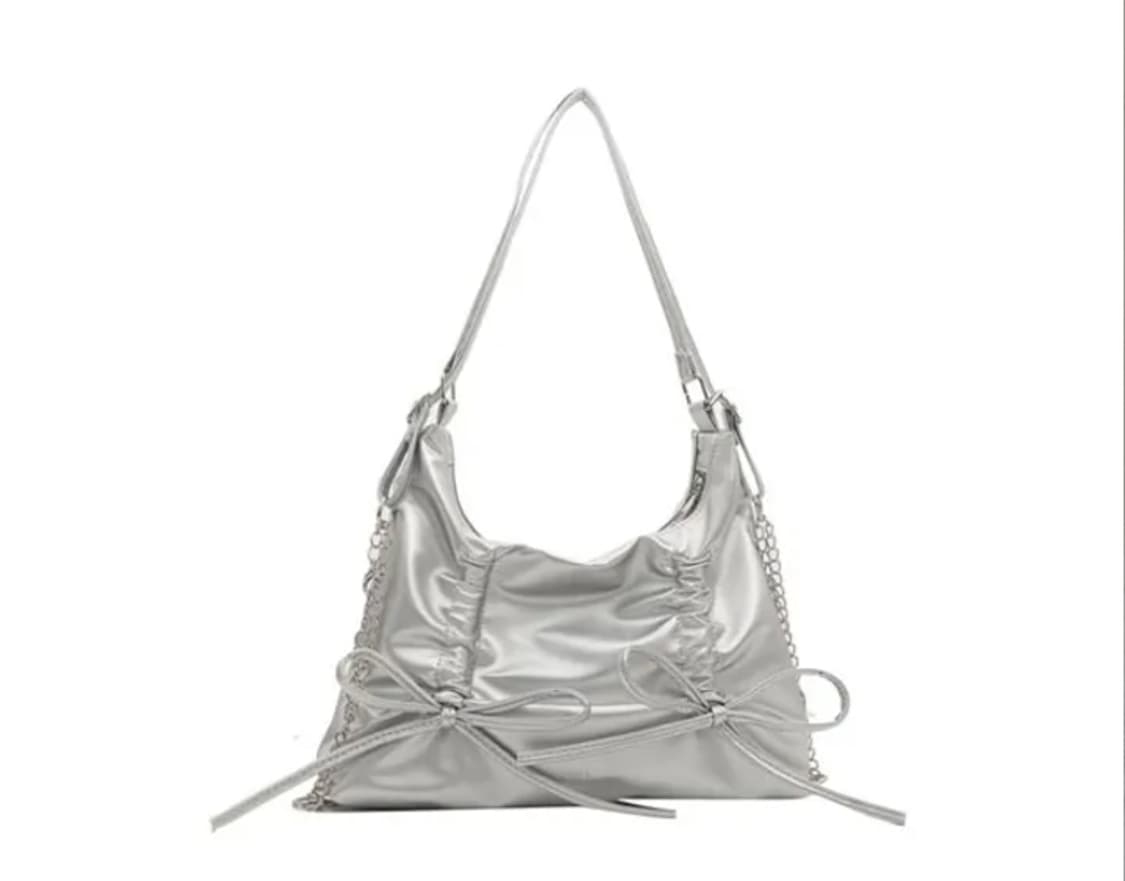 실버 글로시 리본 숄더백 상품이미지1