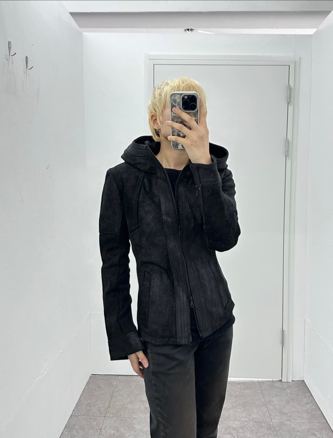 NO ID. Sculpted Cowhide High Neck Jacket 상품이미지4