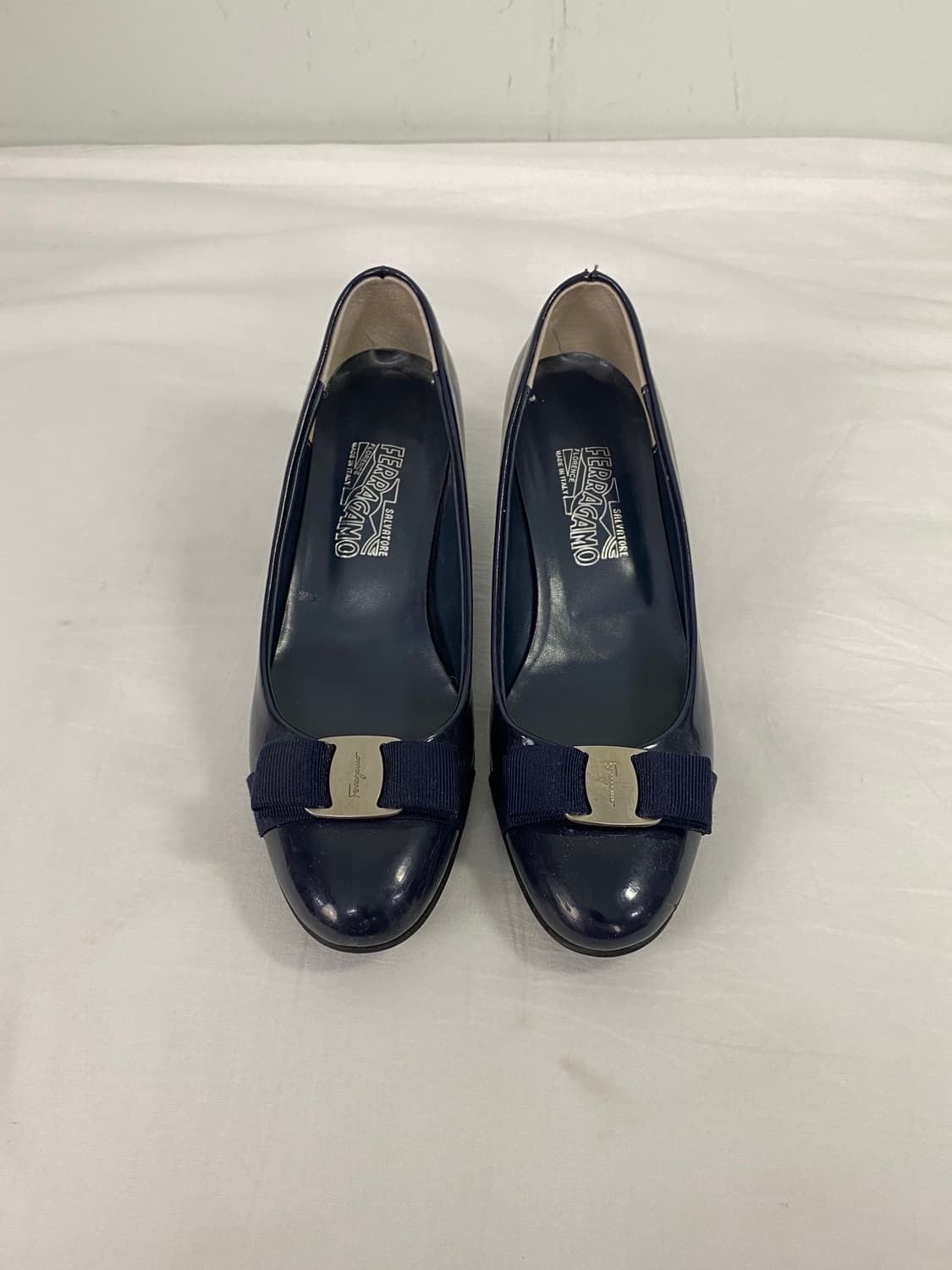 페라가모 바라 펌프스 힐 37 1/2 상품이미지1