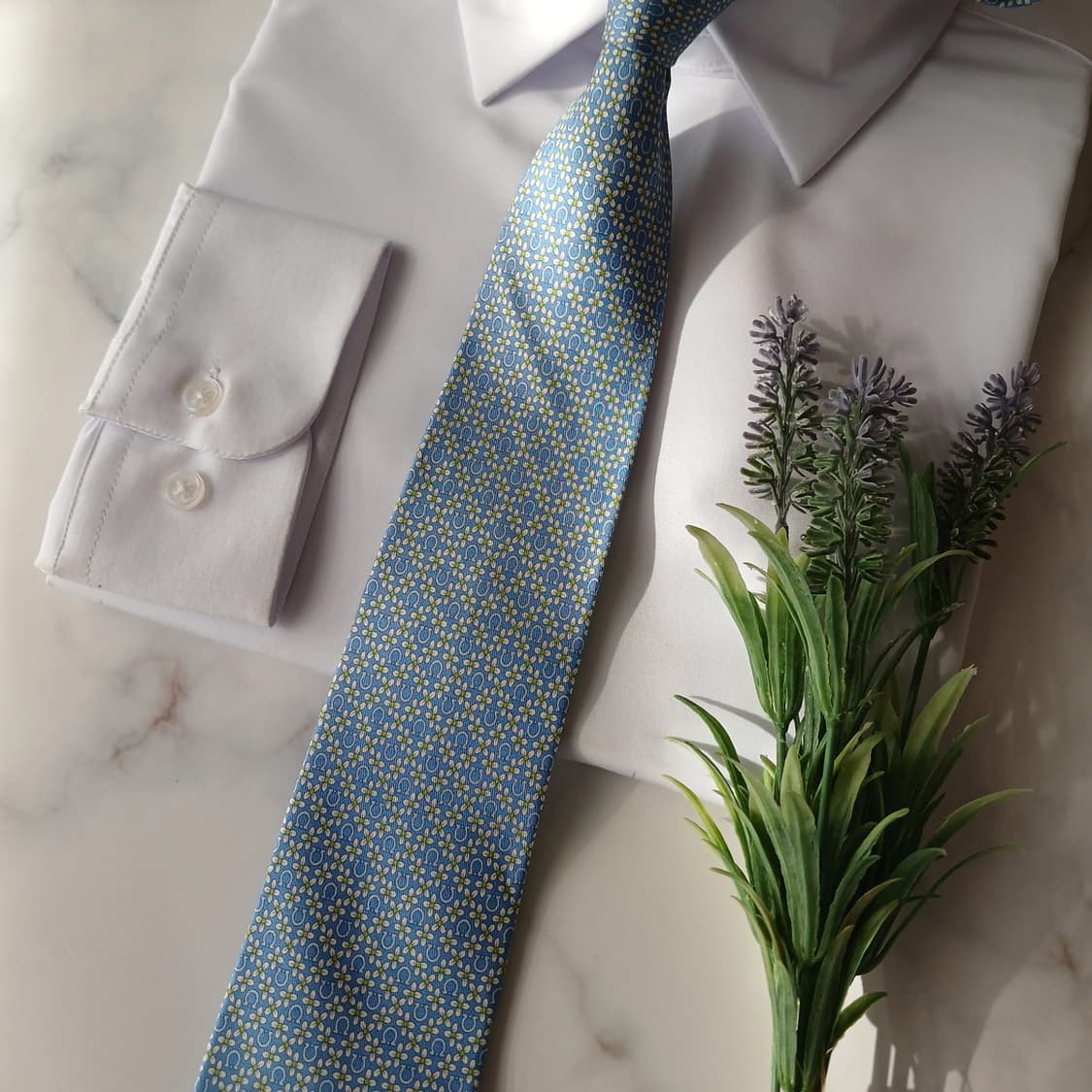 살바토레 페라가모 실크 간치니 넥타이 8.8cm A등급 A18804
 상품이미지6