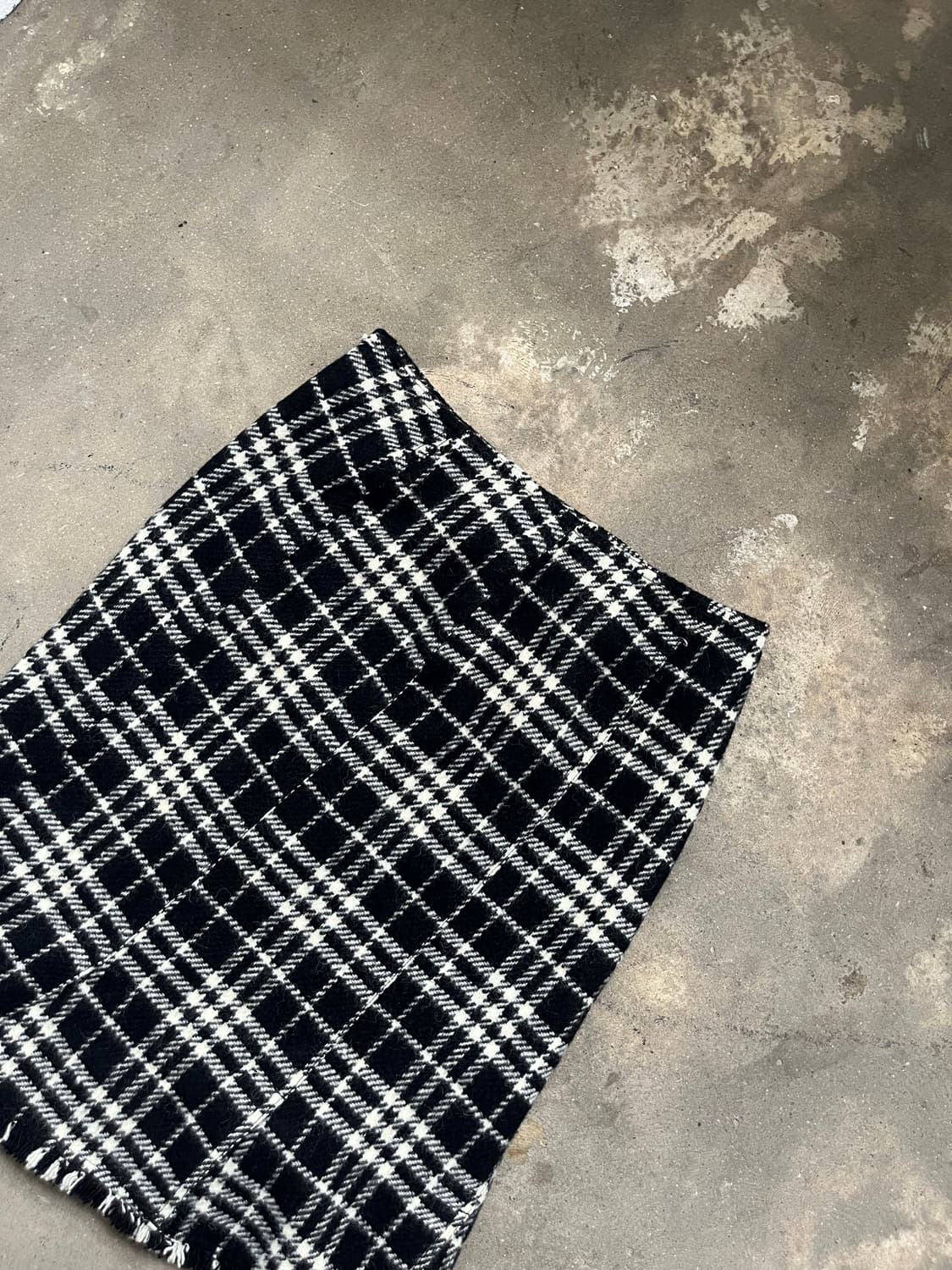 BURBERRY 디스컷팅 체크패턴 스커트  상품이미지2